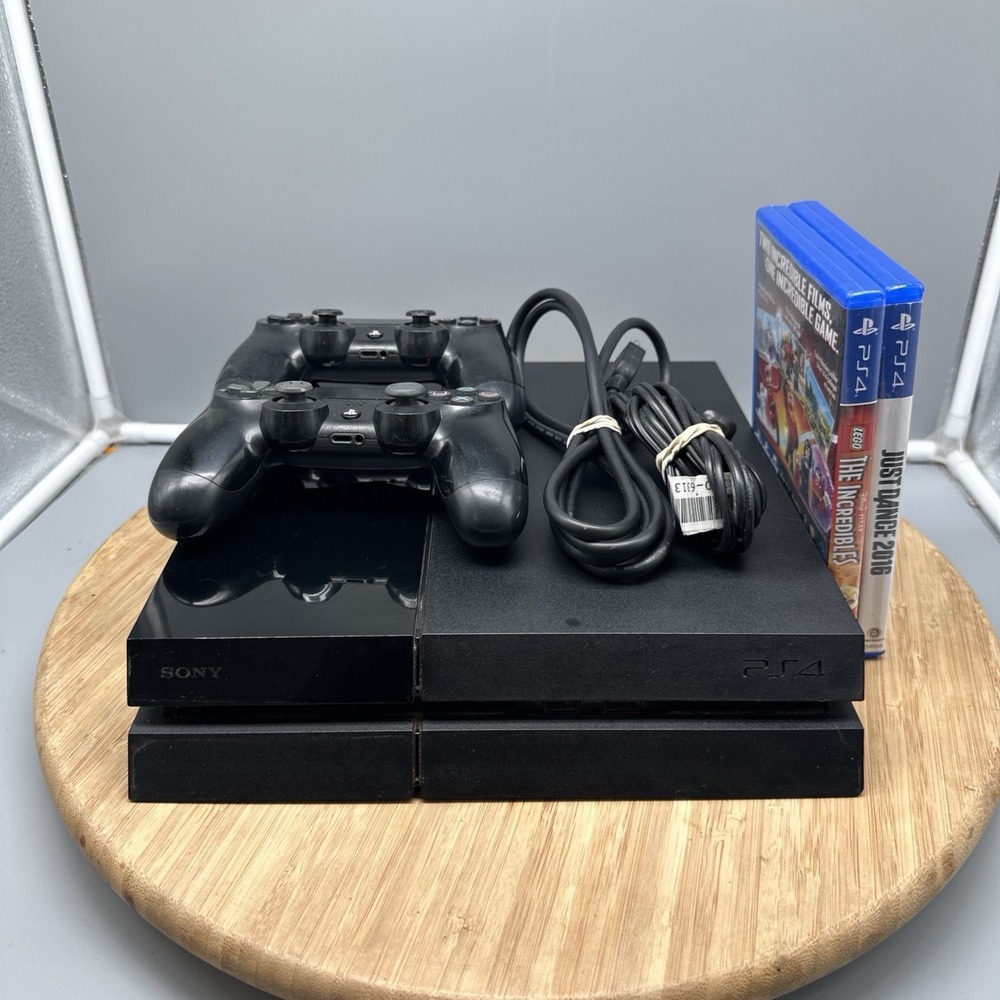 Sony PlayStation 4 500GB Gaming Console Black CUH-1001A 2 Controllers And Games